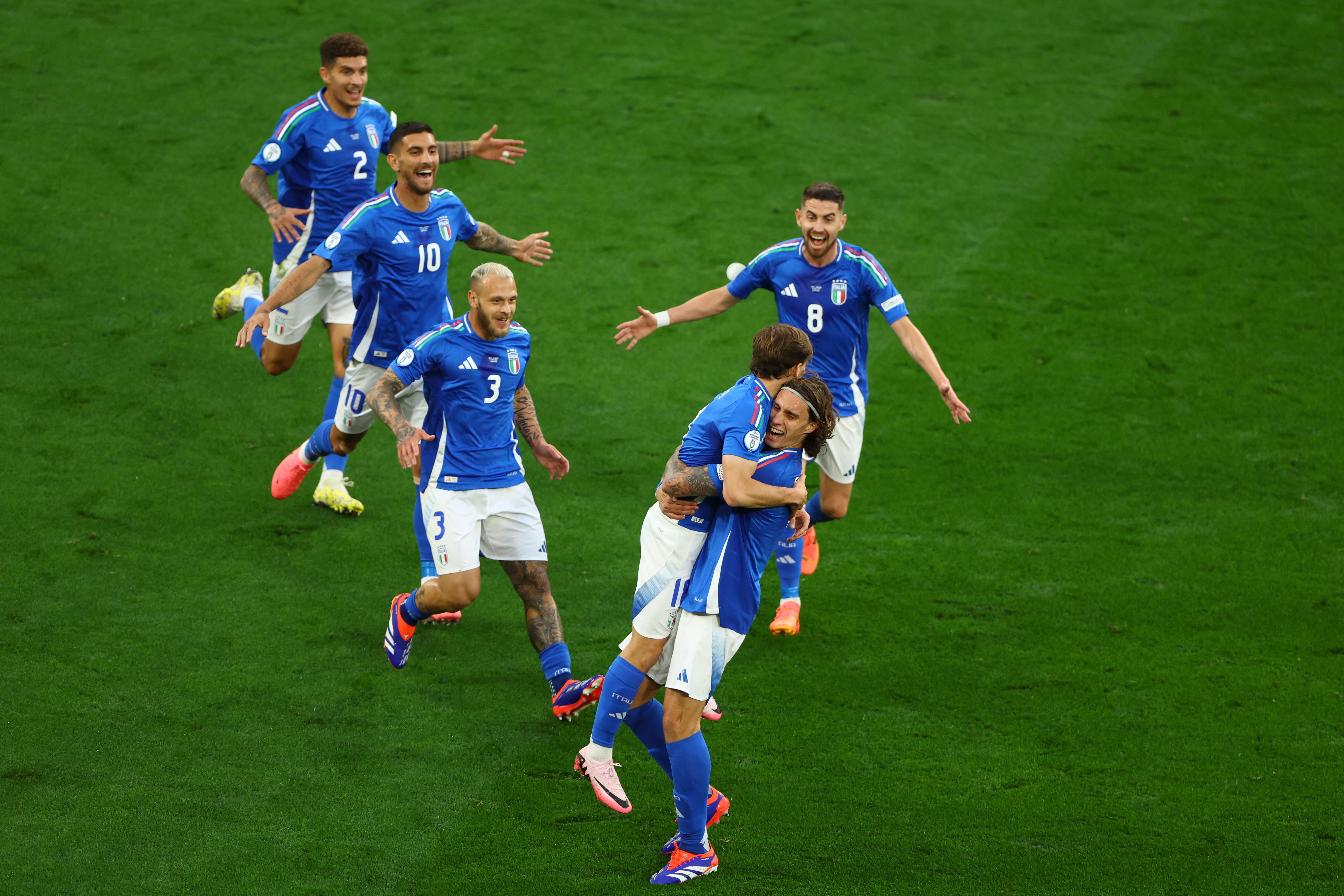 华体会登陆-马德里竞技卫冕之路,欧冠夺冠梦再次启航的简单介绍 第1张 华体会登陆-马德里竞技卫冕之路,欧冠夺冠梦再次启航的简单介绍 第1张