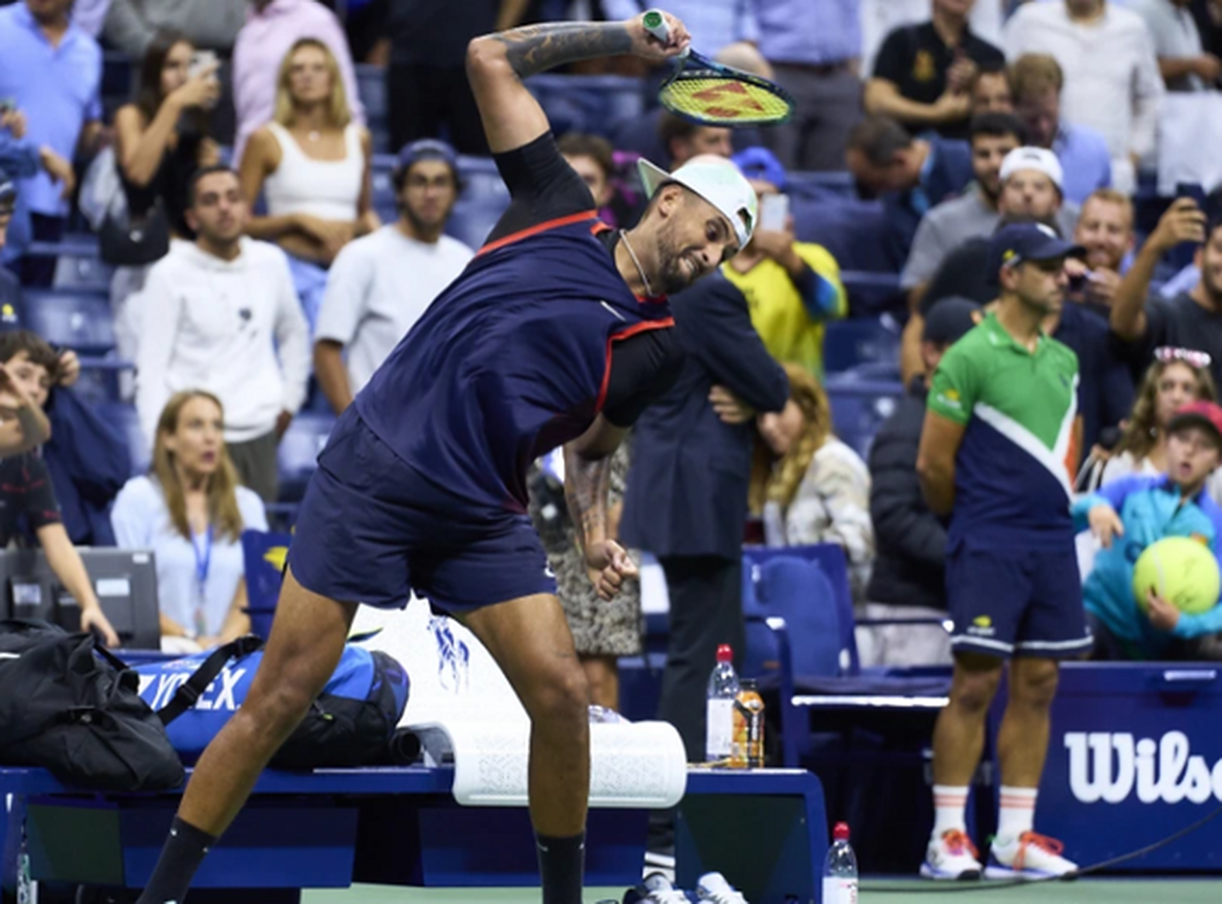 华体会hth-日本网球队鏖战法国网球队，克耶高斯高光表现的简单介绍  第1张